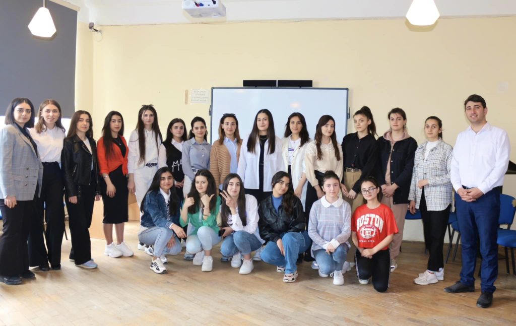 “UŞAQ HÜQUQLARININ TƏŞVİQİ” LAYİHƏSİ YEKUNLAŞIB