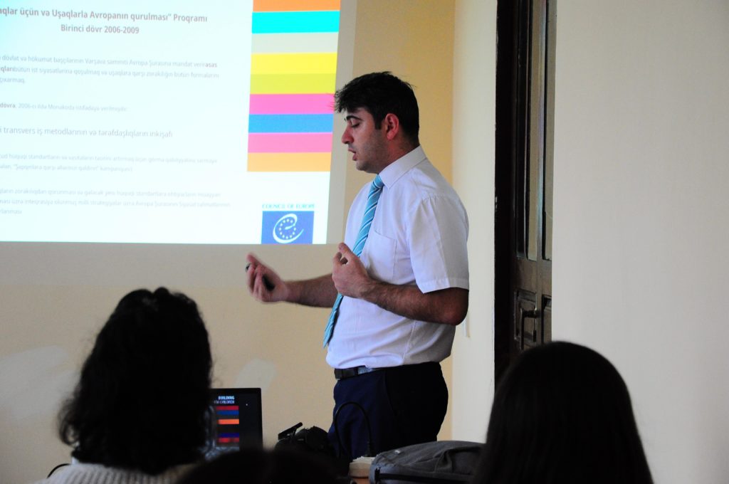 Uşaq hüquqlarının təşviqi istiqamətində universitet tələbələri üçün seminarlar davam edir