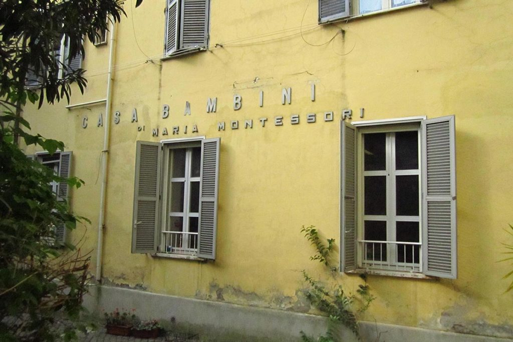 Montessori təlim fəlsəfəsi: uşağın daxili potensialını oyadan yol – Məqalə
